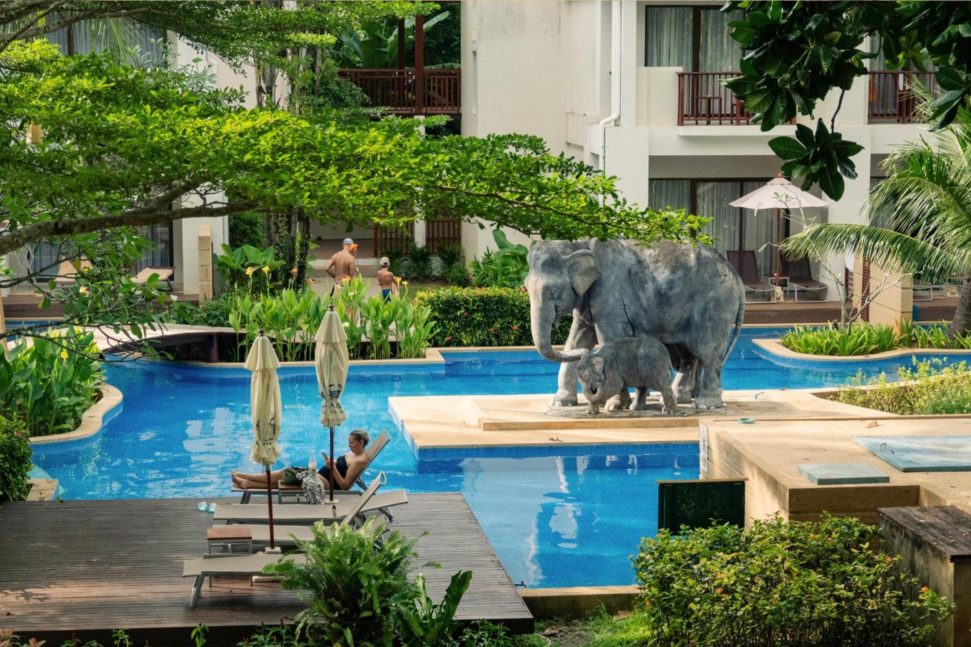 Apsara Beachfront Resort & Villa - Sha Extra Plus Khaulak Kültér fotó