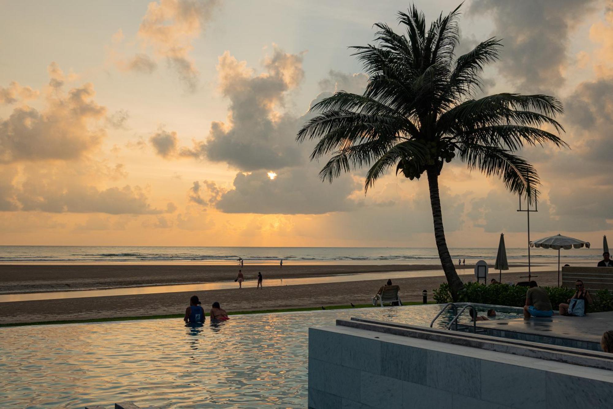 Apsara Beachfront Resort & Villa - Sha Extra Plus Khaulak Kültér fotó